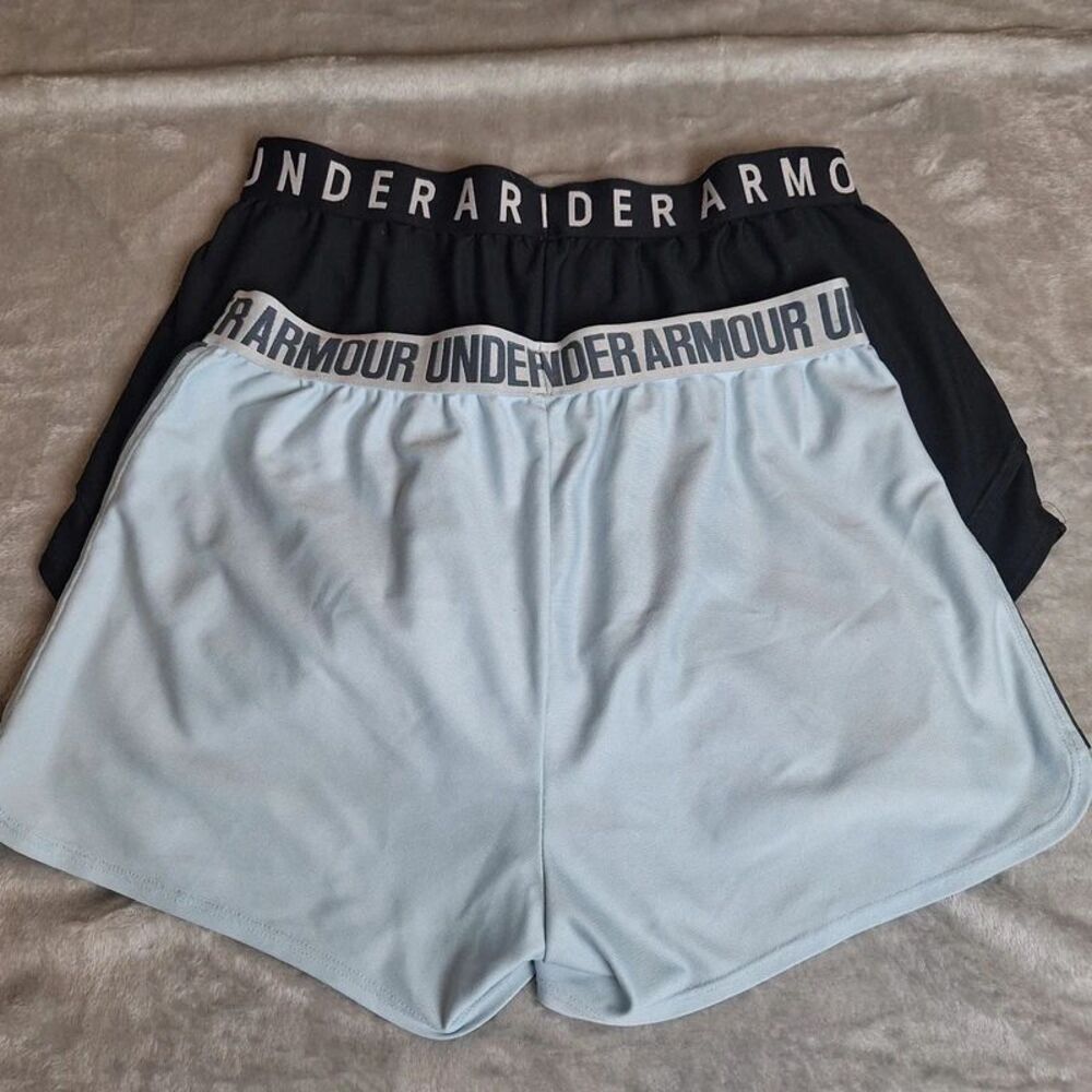 2 Pair Women's Under Armour Loose Heat gear Shorts - Picture 2 of 5